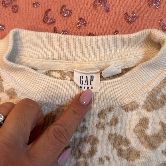 Gap and H&M sweaters - Picture 2 of 4